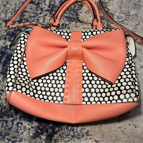 Betsey Johnson Curtsy Black & White Polka Dot Coral Bow Satchel - Picture 2 of 13